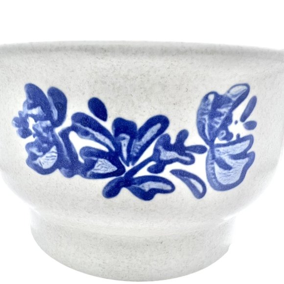 Mid Century Pfaltzgraff Yorktowne Coffee Cup 5.5 x 4.5 x 2.5 Blue Flowers - Picture 2 of 10